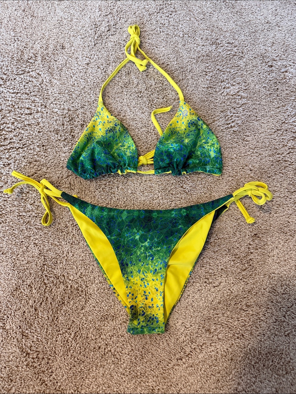 Americamo Key West Reversible Bikini Dorado print (medium top, large bottoms)